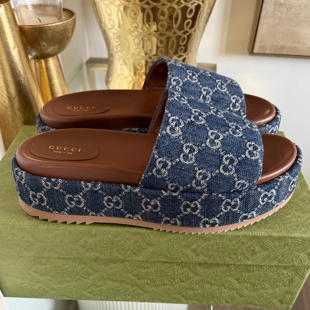 Gucci Women's Denim Blue Logo Slide Sandals - Picture 2 of 13